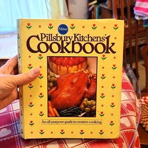 Vintage 1979 Pillsbury Kitchens Family Cookbook